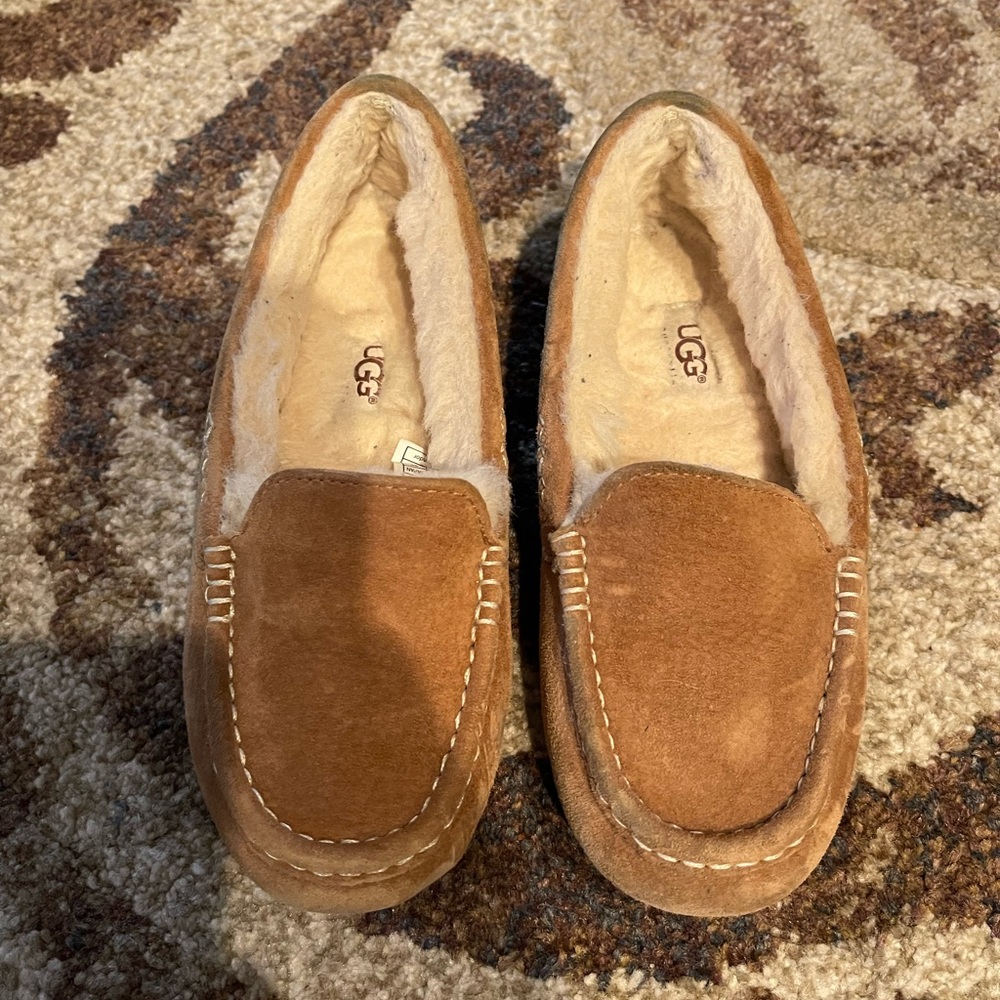 UGG Moccasins Size 5